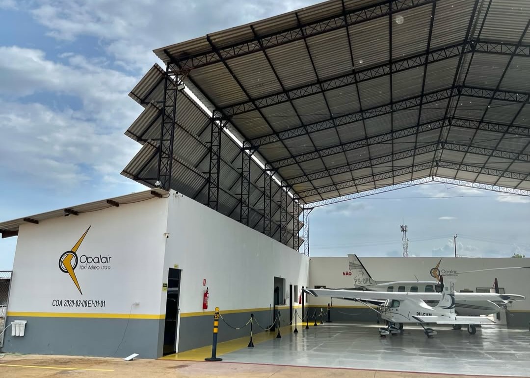 Hangar da Opalair em Santarém